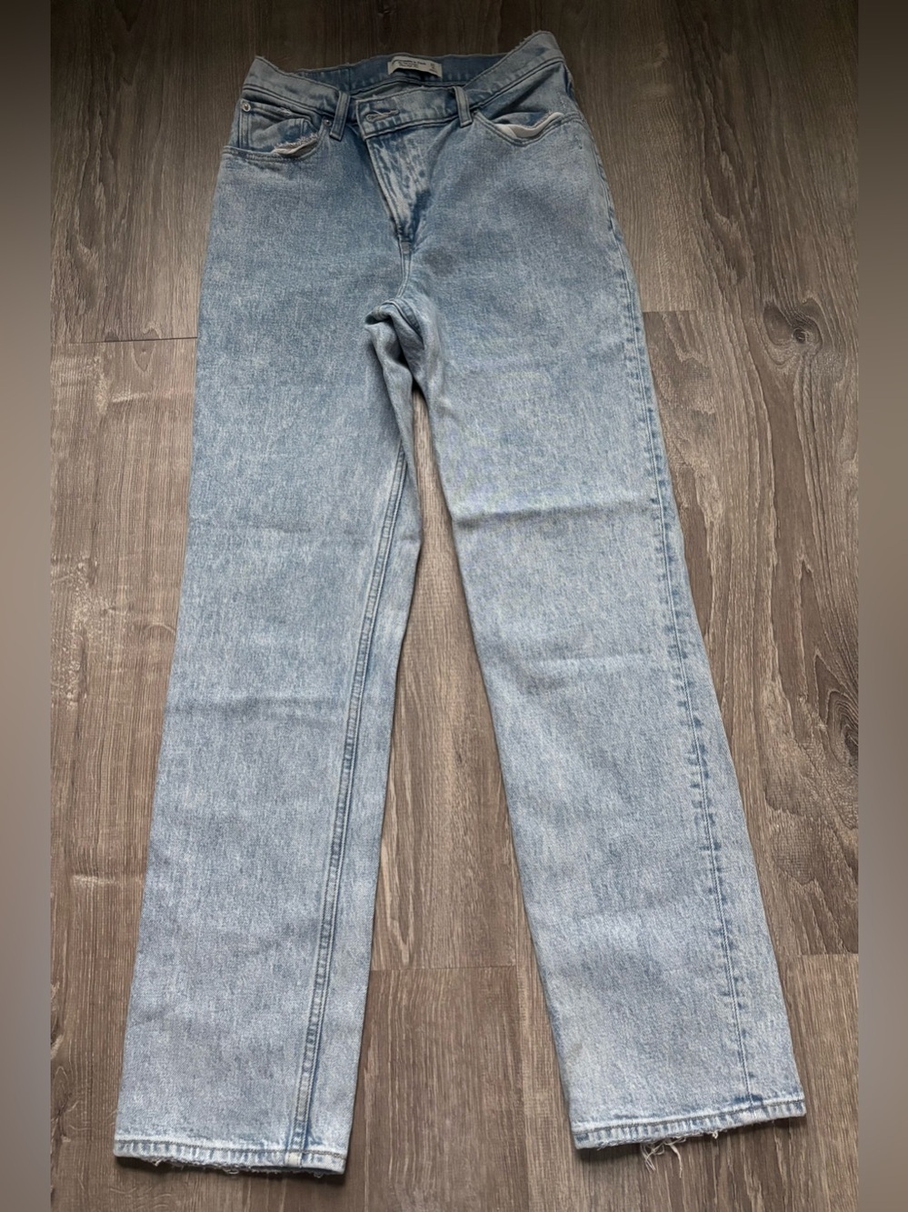 Abercrombie & Fitch women’s 90’s straight ultra high rise size 27/4